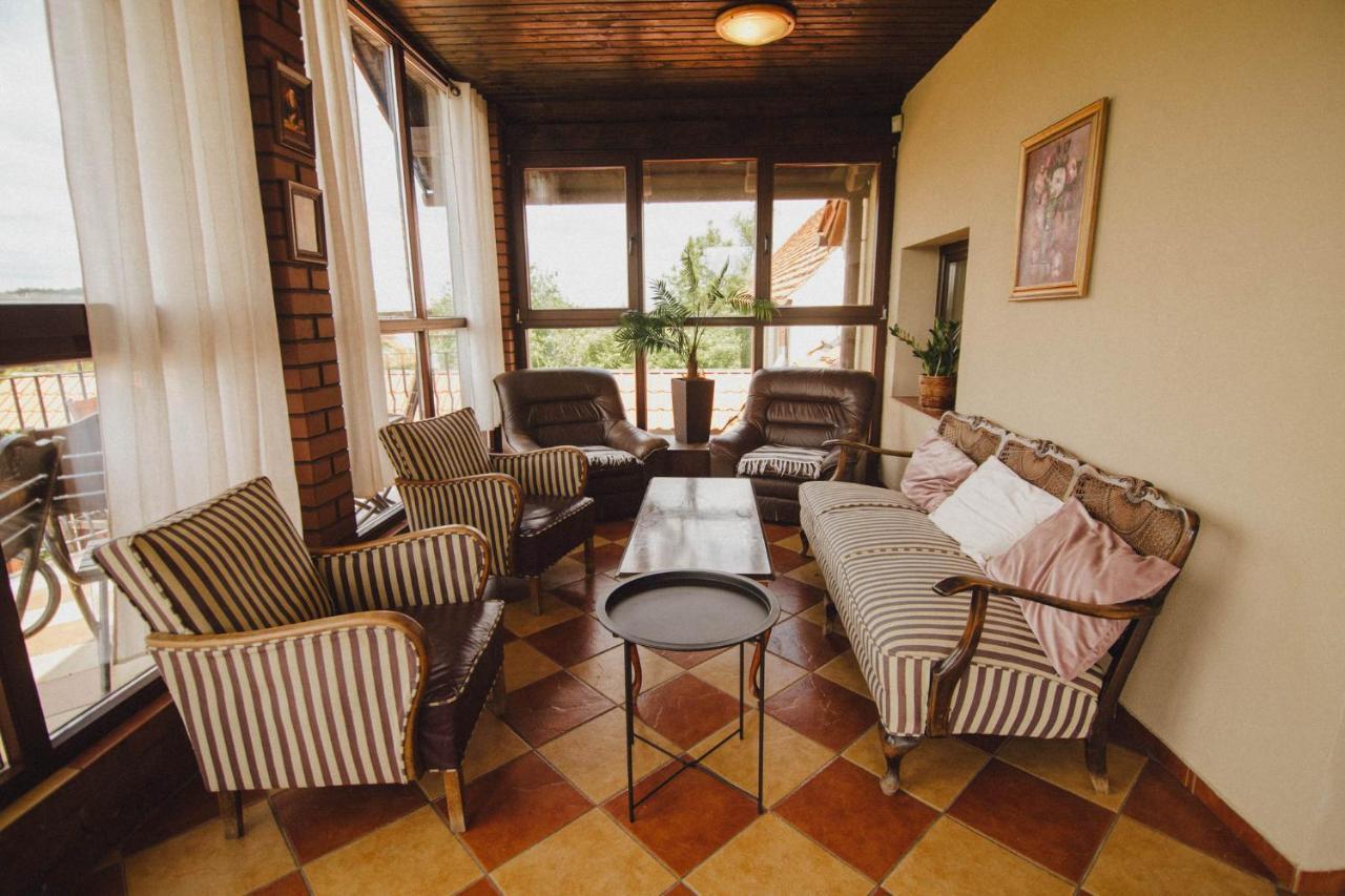 Villa Podkowa Modliszów Exterior foto